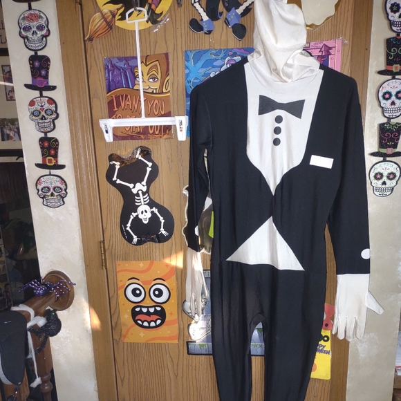 Tuxedo Morphsuit Large - Picture 2 of 8